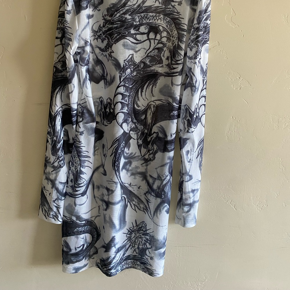A long Sleeve Dragon Dress